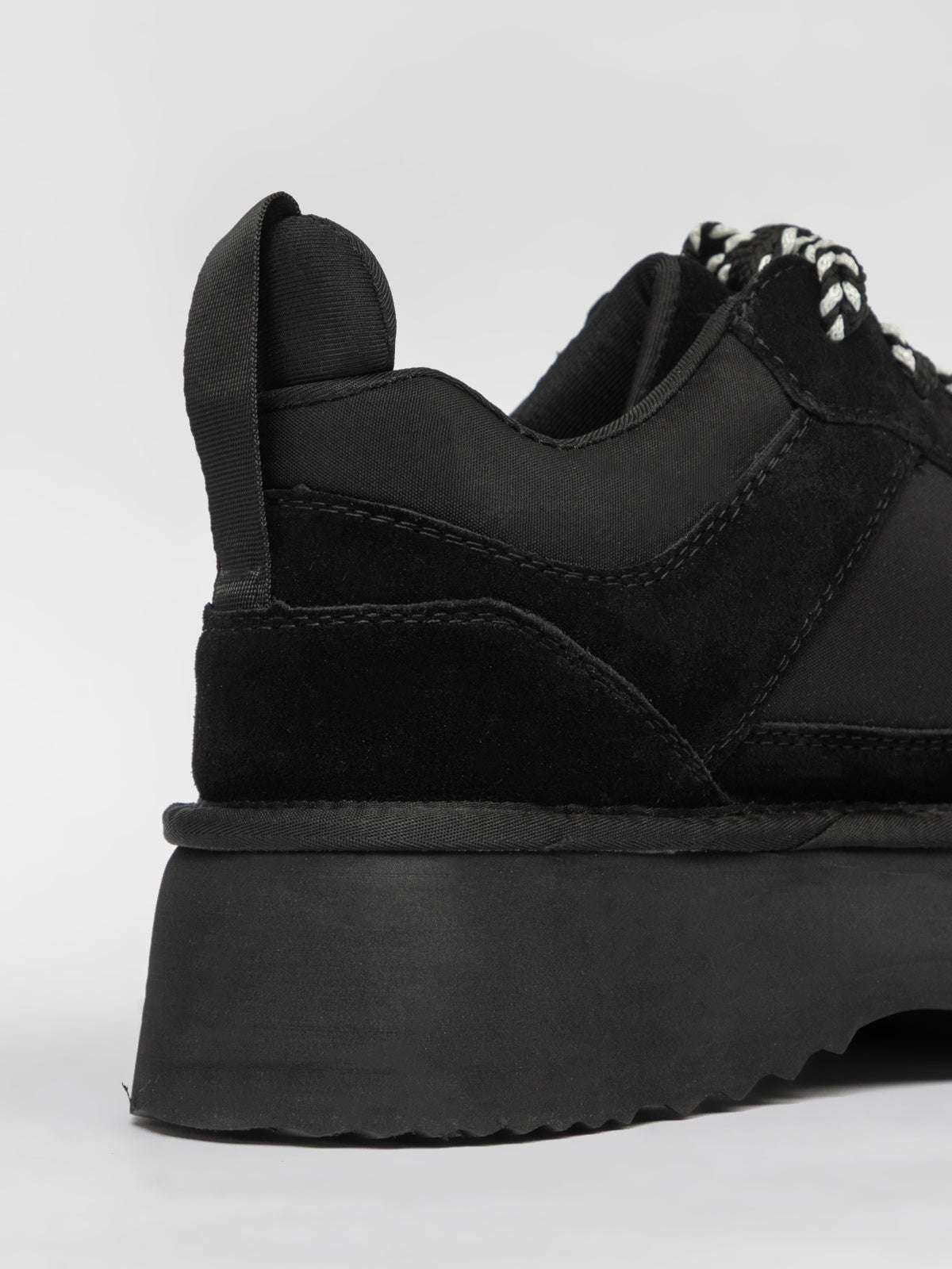 Women's casual shoes