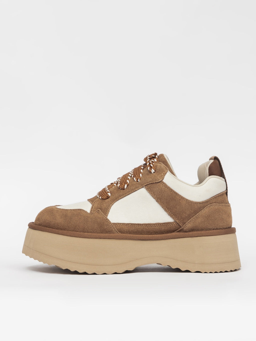 Women's casual shoes