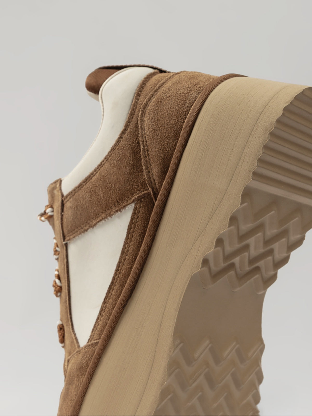Women's casual shoes