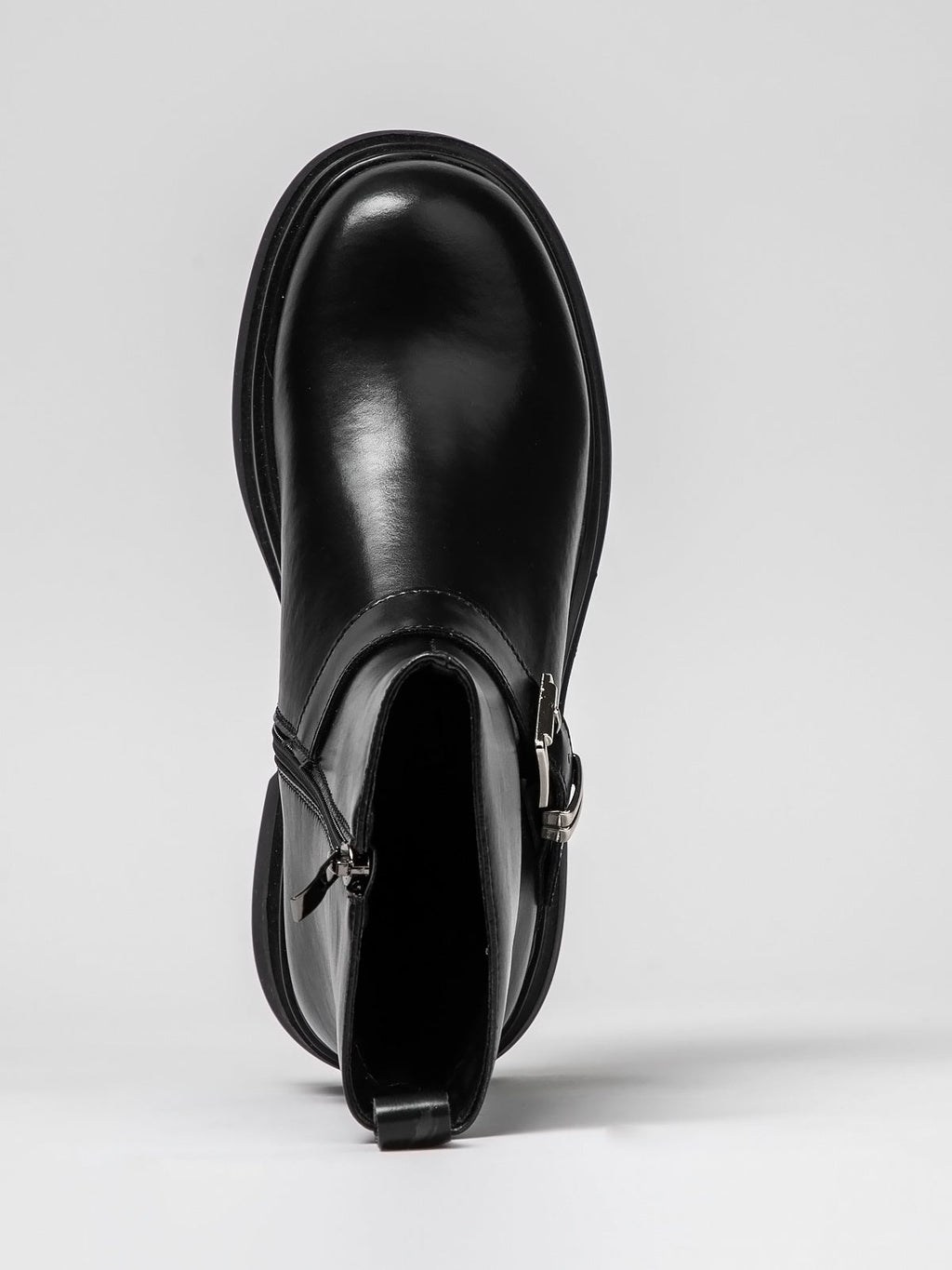 Women's leather boots