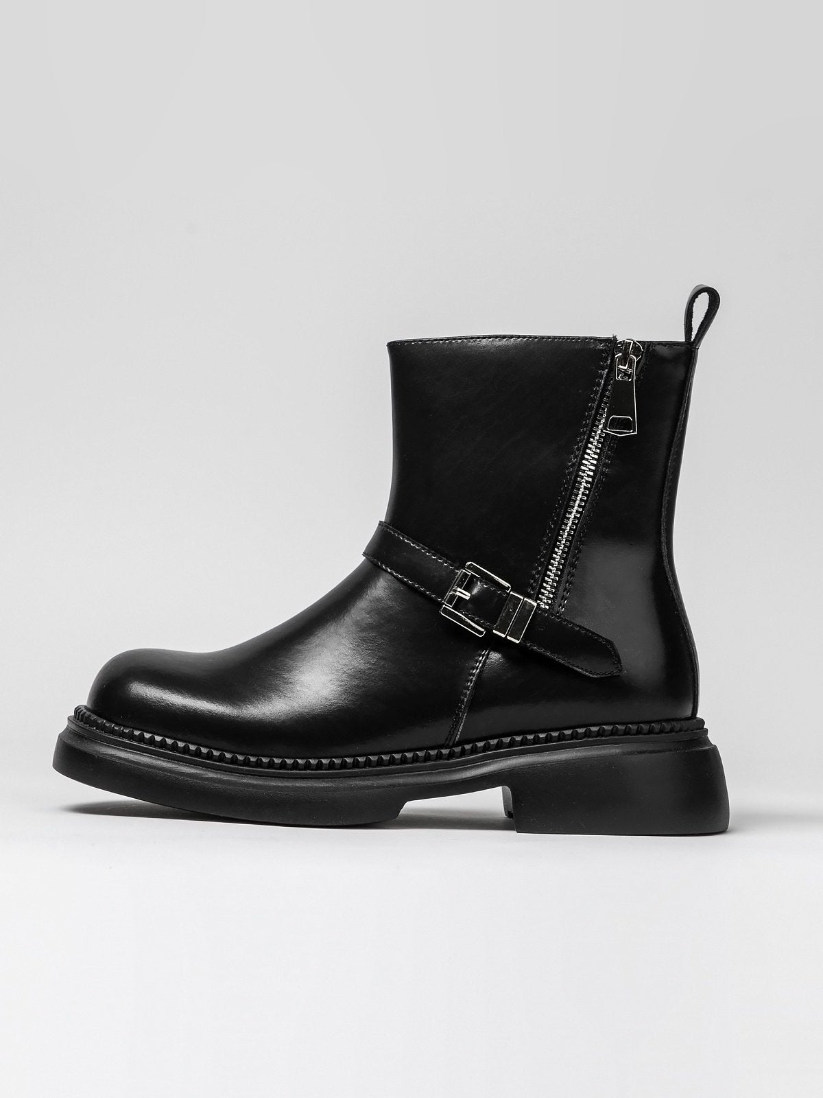Women's leather boots
