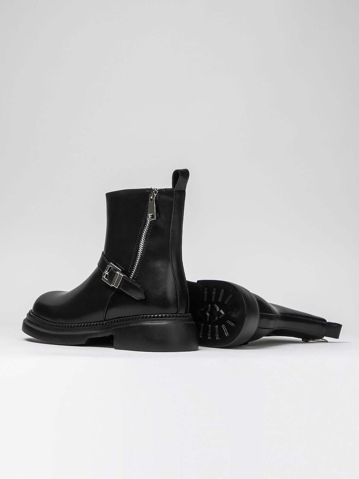 Women's leather boots