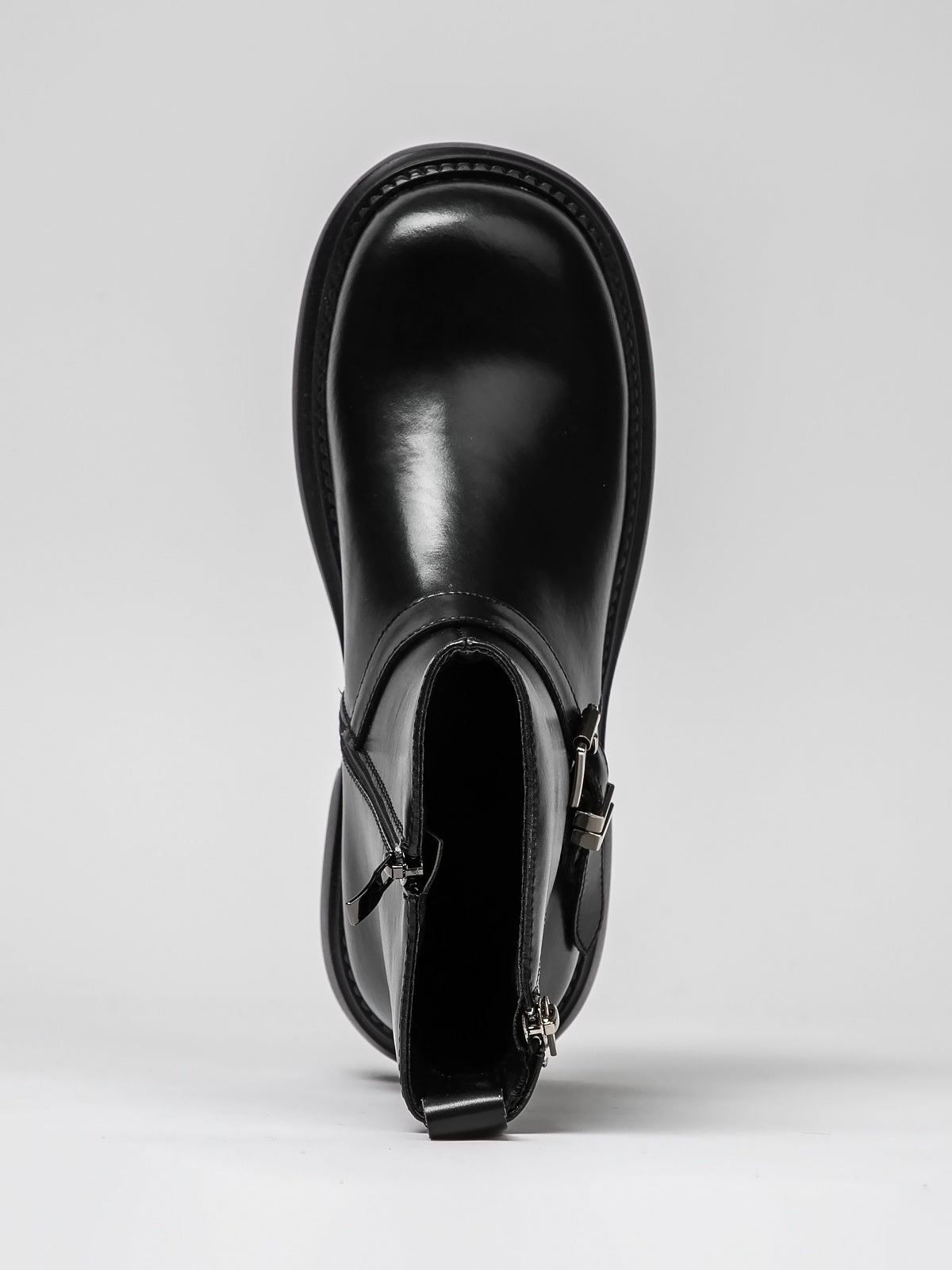 Women's leather boots