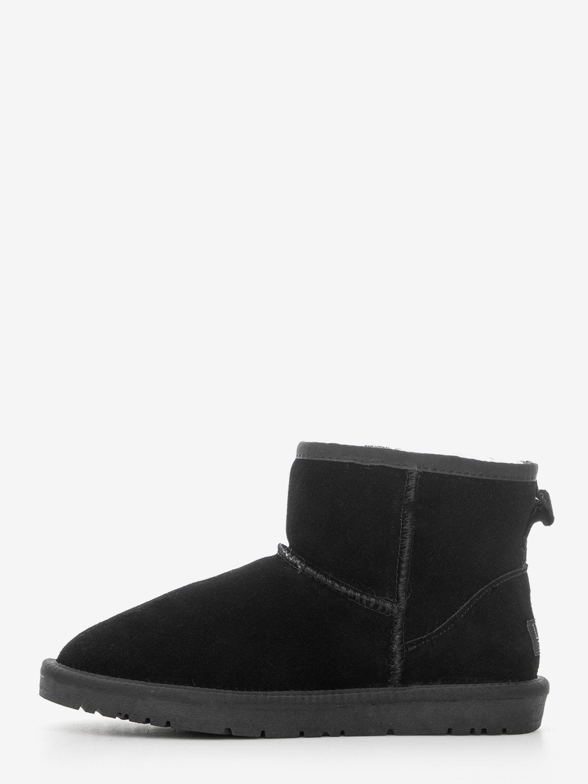 Women's leather boots with insulation
