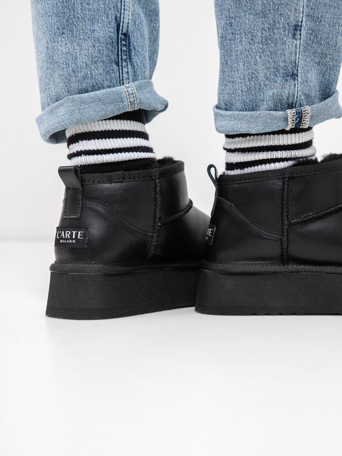 Women's leather boots with insulation