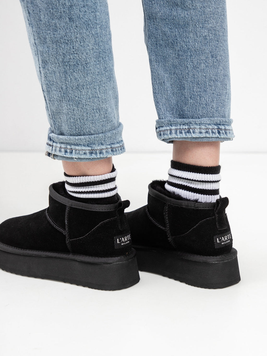 Women's leather boots with insulation