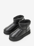 Women's leather boots with insulation