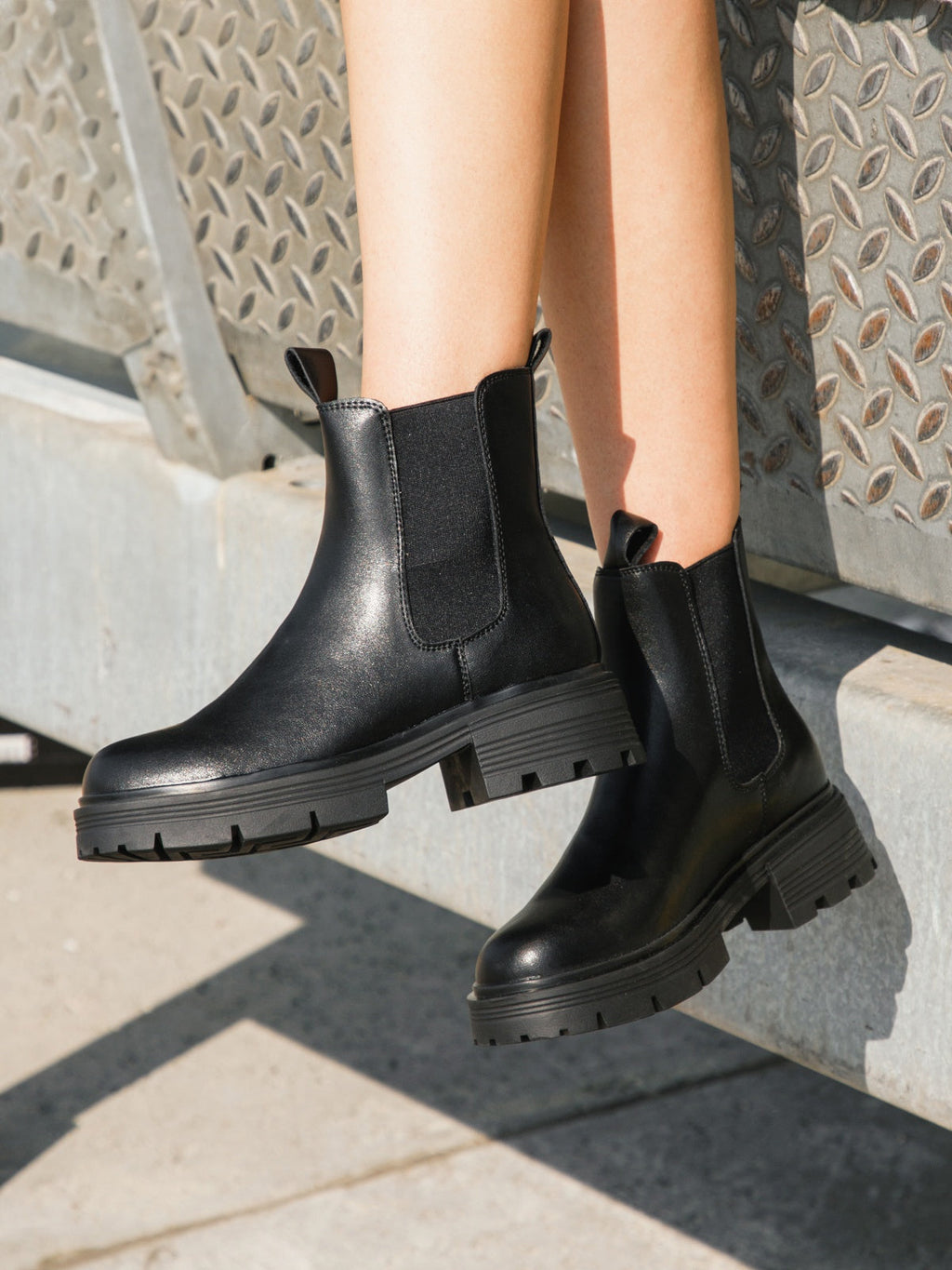 Women's leather ankle boots